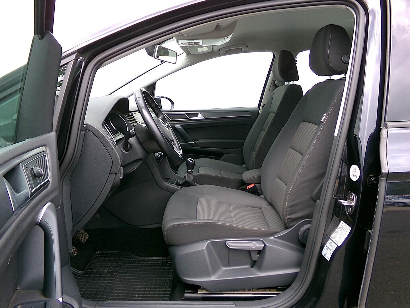 O419V08322_20.webp_GOLF SPORTSVAN highline 1.5 TSI 96 kW manuál