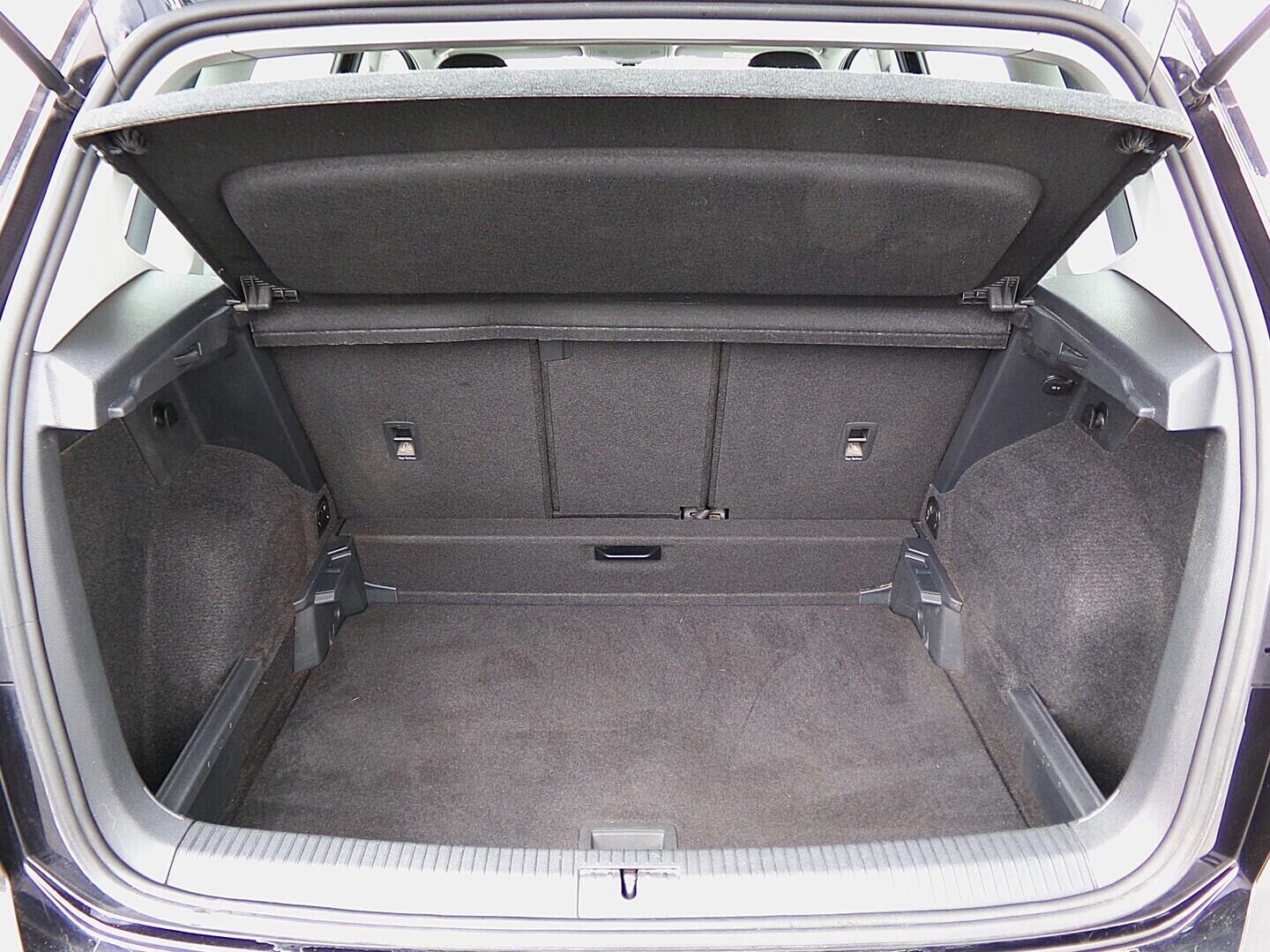 O419V08322_34.webp_GOLF SPORTSVAN highline 1.5 TSI 96 kW manuál