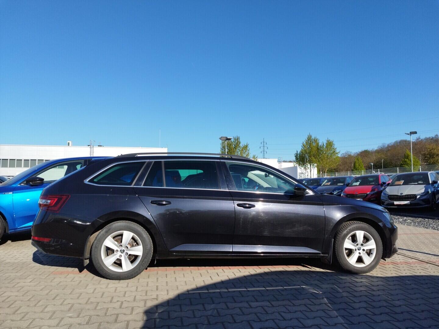 O419V08332_12.webp_SUPERB Ambition 2.0 TDI 110 kW automat