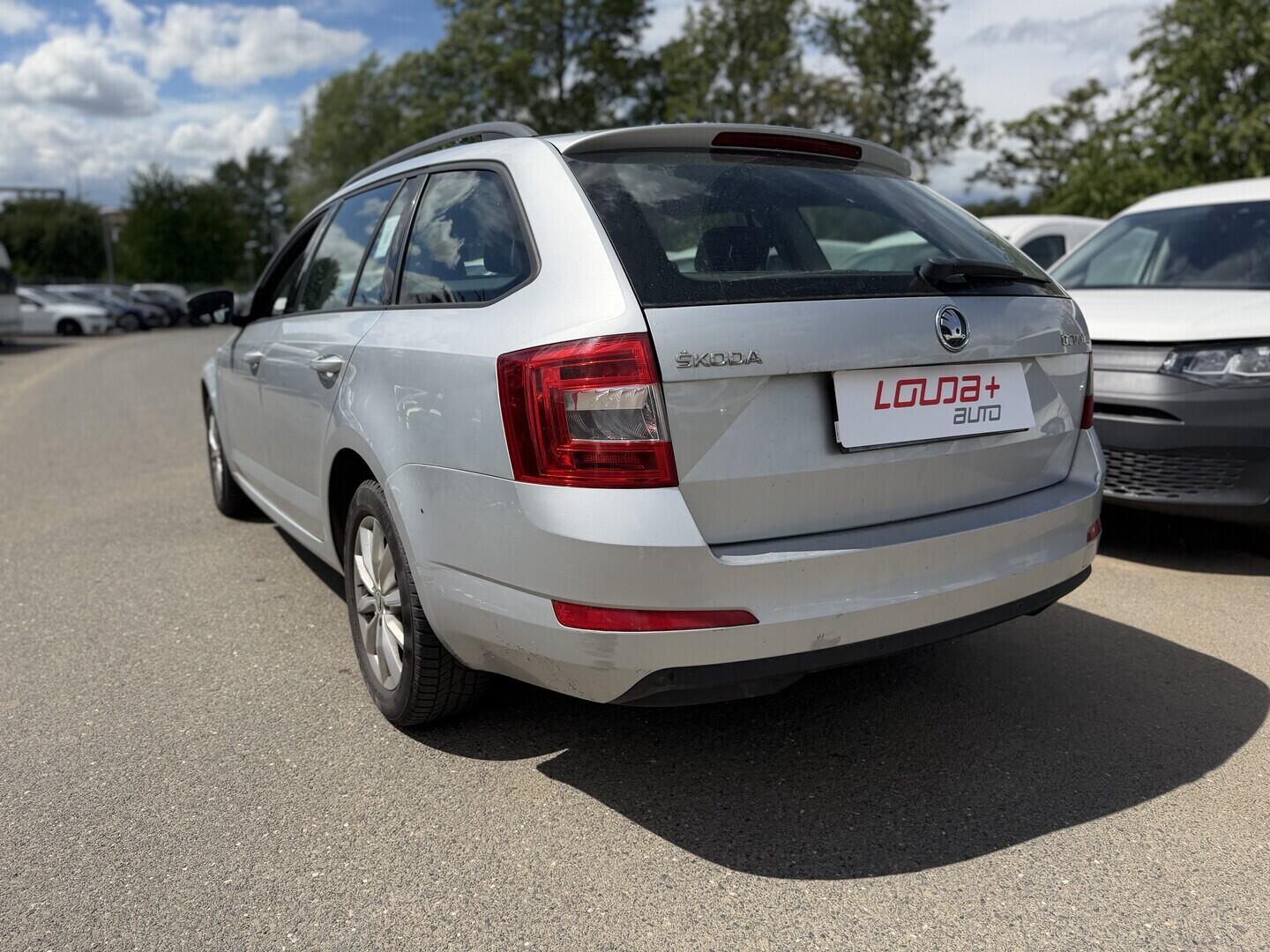 O419V08355_12.webp_OCTAVIA Elegance 1.6 TDI 77 kW automat