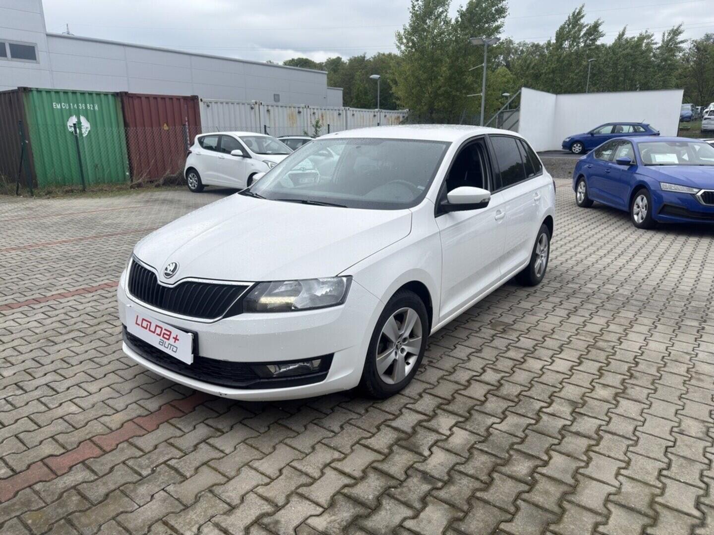 O419V08360_10.webp_RAPID Ambition 1.0 TSI 70 kW manuál, DPH