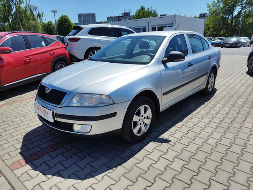 OCTAVIA  1.6 MPI 75 kW manuál