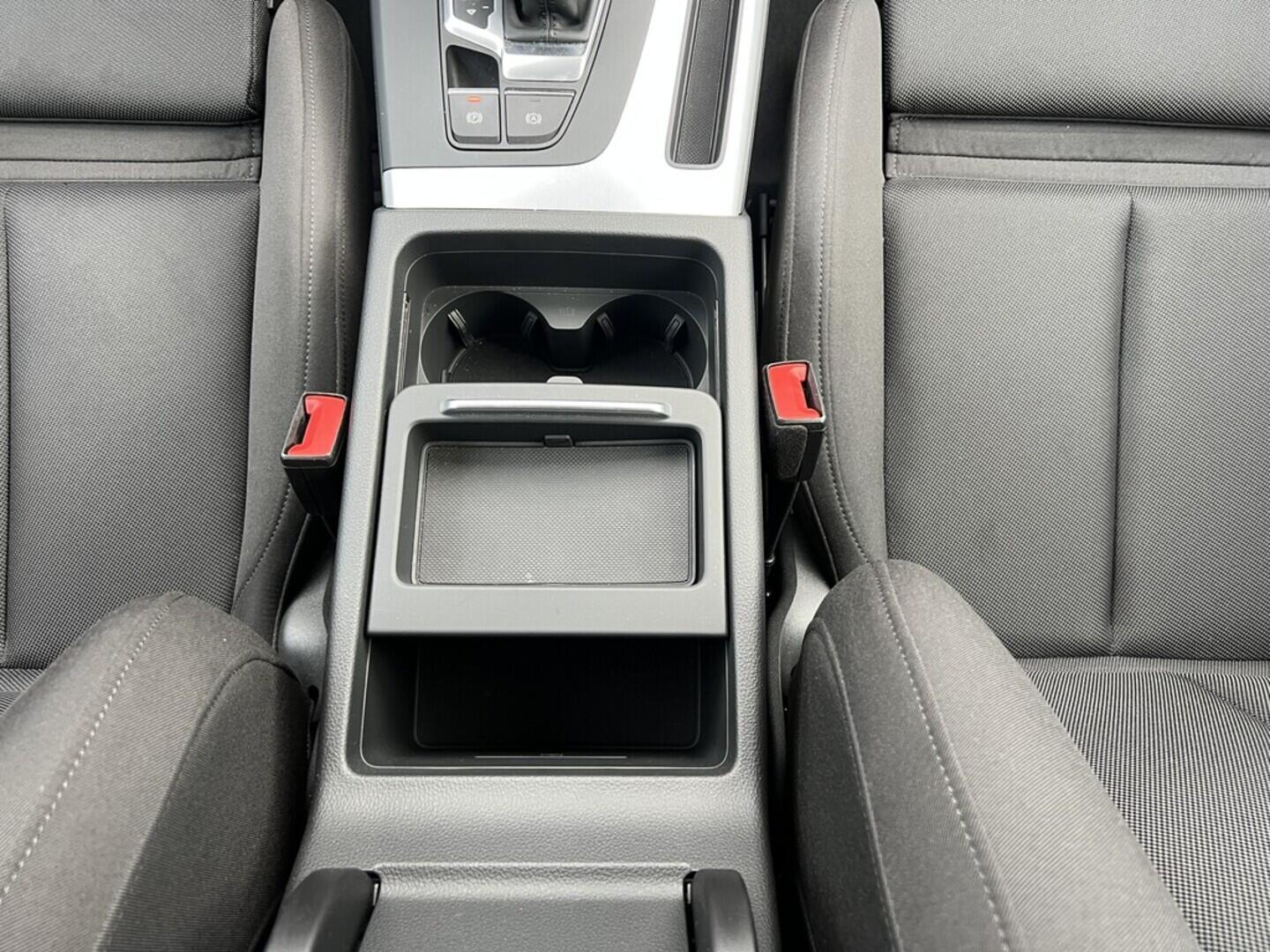 O519V00487_22.webp_Q5 S-line 2.0 TDI 150 kW automat, DPH