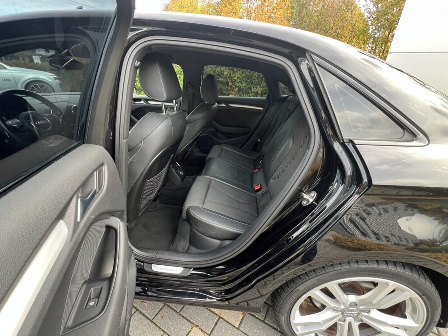 O519V00489_15.webp_A3 S-line 1.6 TDI 81 kW manuál