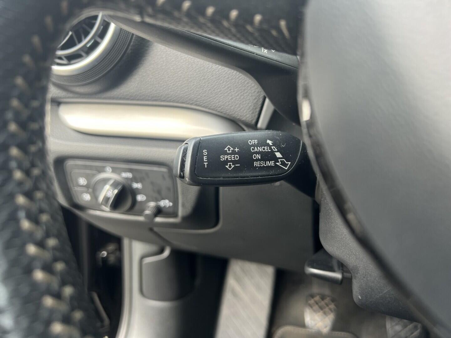 O519V00489_18.webp_A3 S-line 1.6 TDI 81 kW manuál