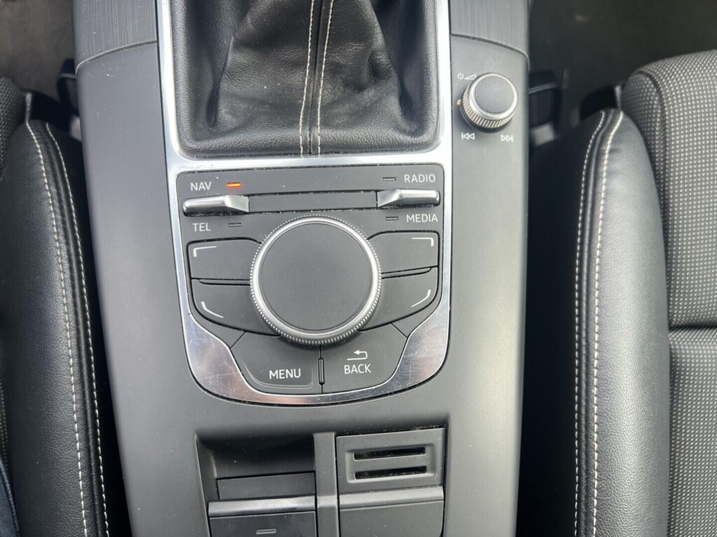 O519V00489_21.webp_A3 S-line 1.6 TDI 81 kW manuál