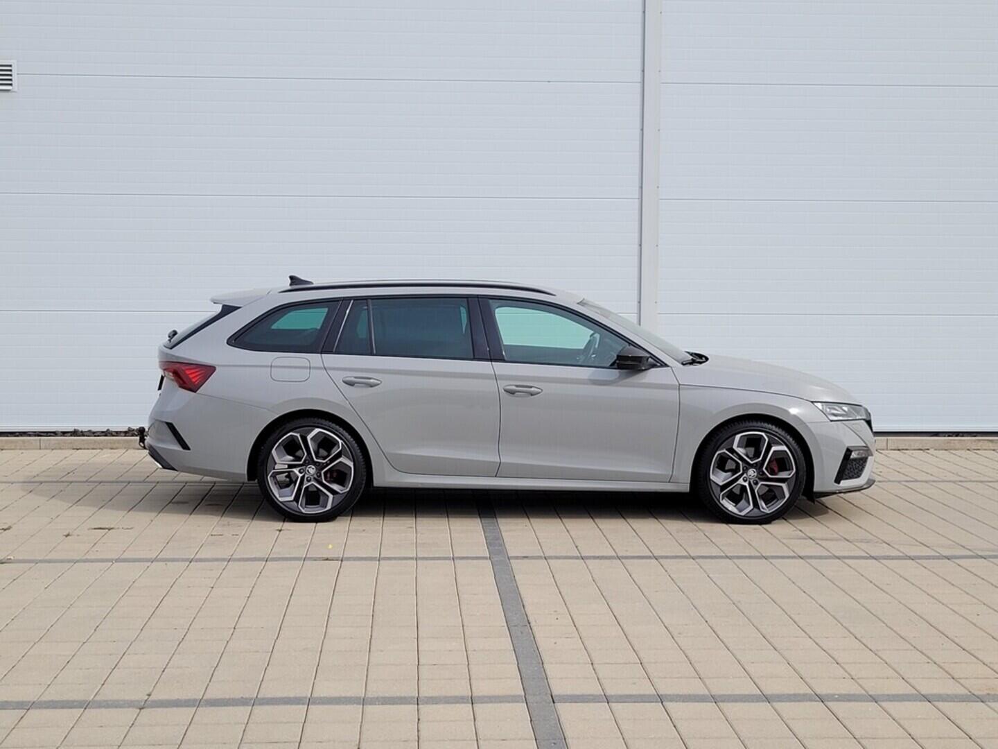 O619K01096_13.webp_OCTAVIA RS 2.0 TDI 147 kW automat, DPH
