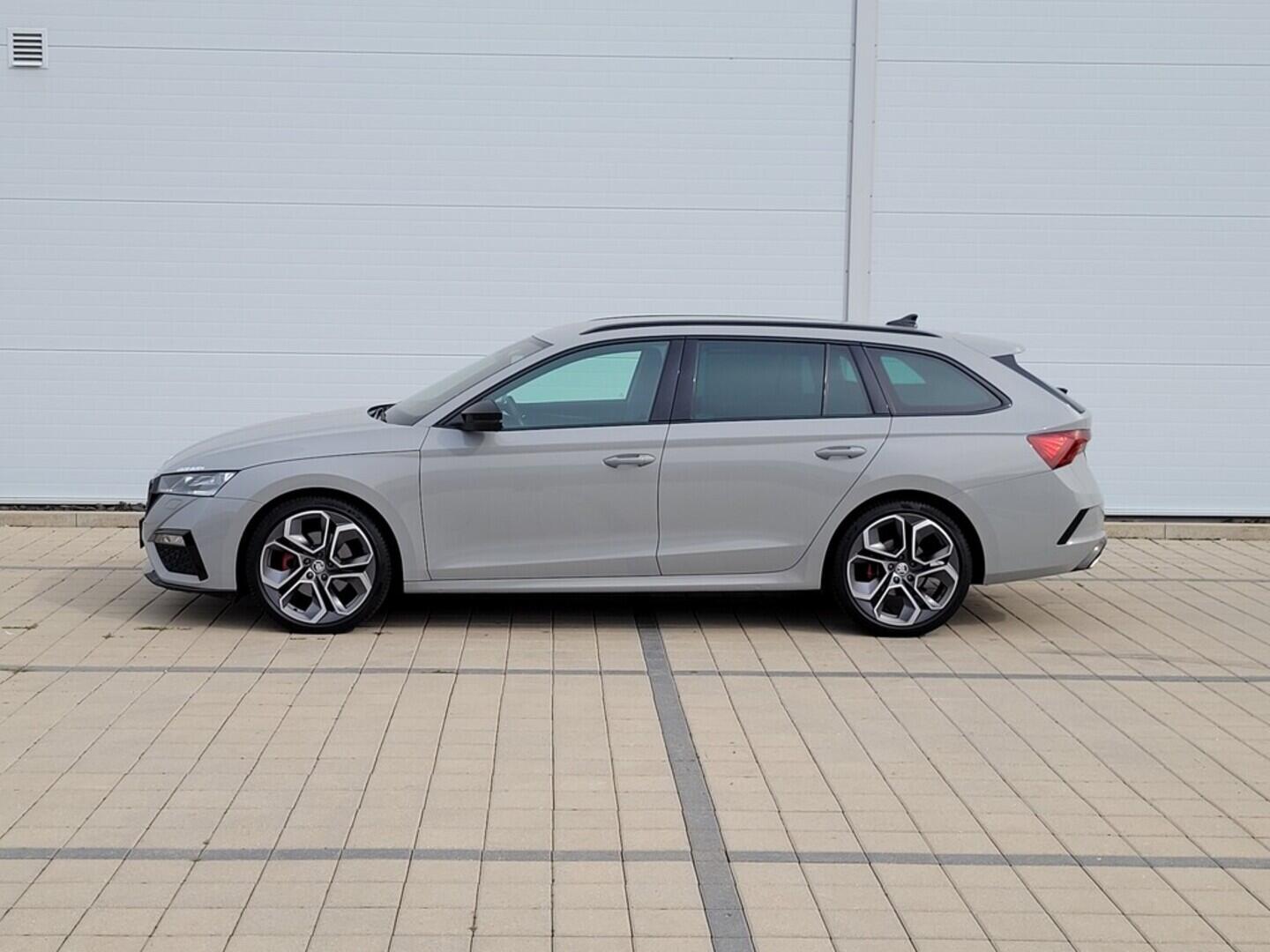 O619K01096_17.webp_OCTAVIA RS 2.0 TDI 147 kW automat, DPH