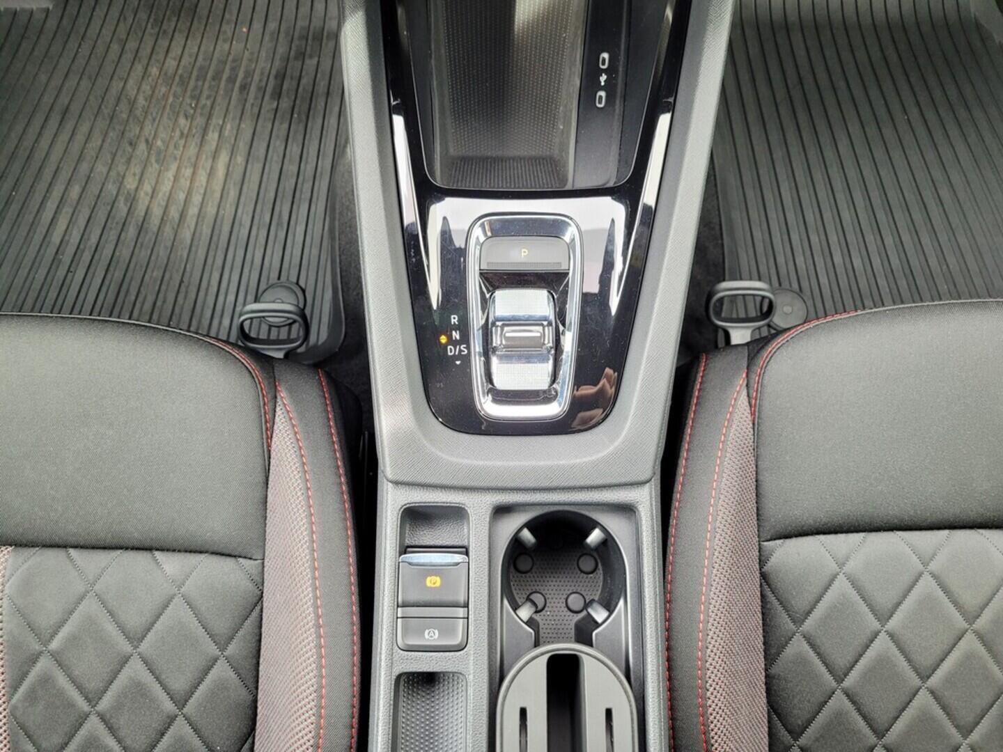 O619K01096_24.webp_OCTAVIA RS 2.0 TDI 147 kW automat, DPH
