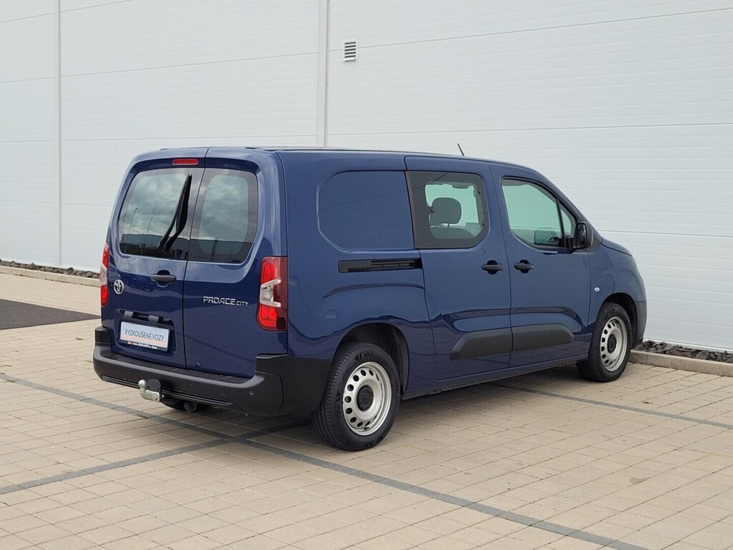 O619K01099_12.webp_PROACE CITY CrewCab Active 1.5 D-4D 96 kW automat, DPH