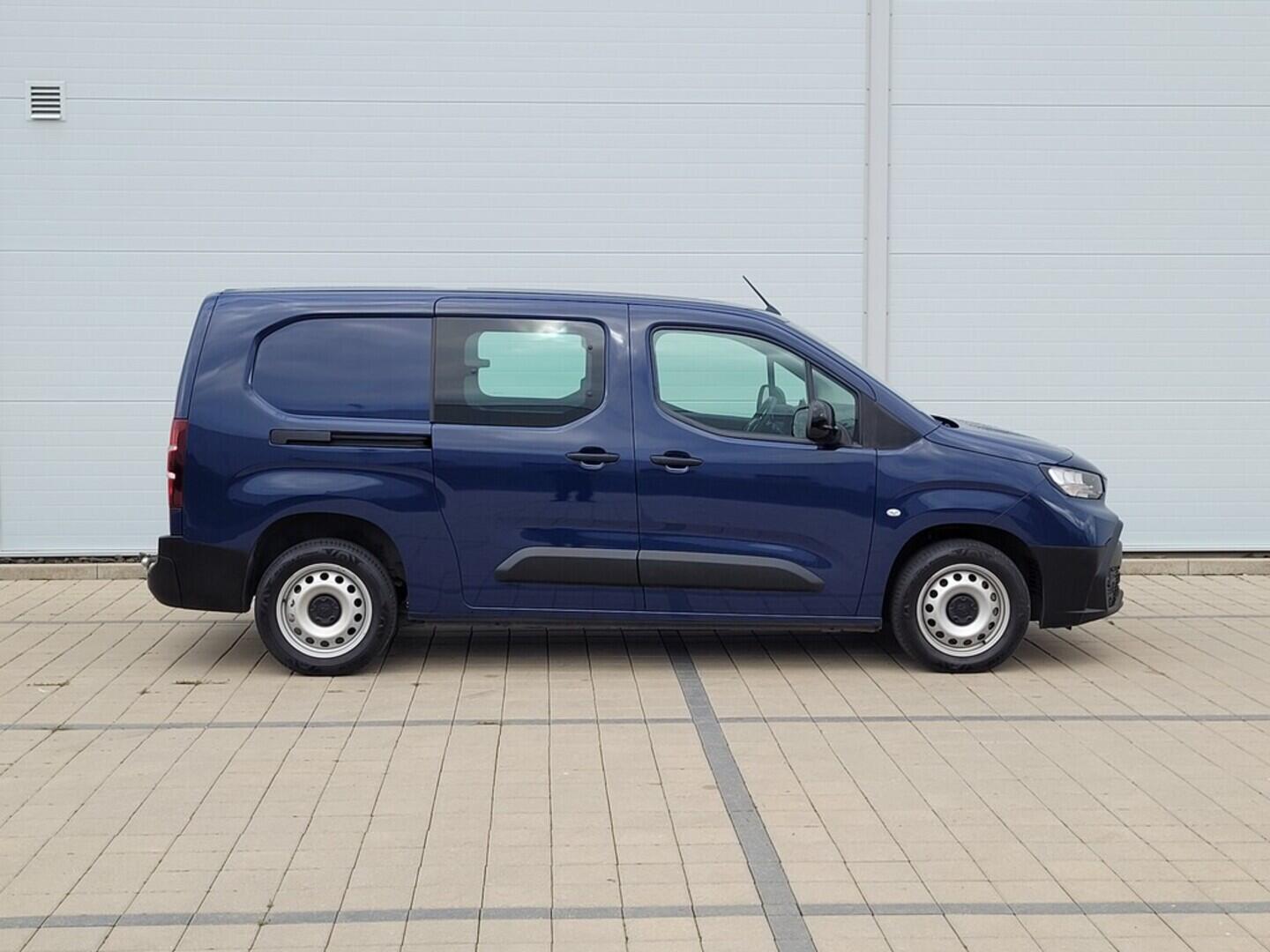 O619K01099_15.webp_PROACE CITY CrewCab Active 1.5 D-4D 96 kW automat, DPH