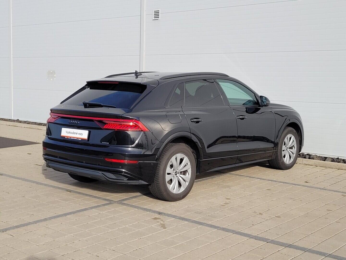 O619K01101_14.webp_Q8  3.0 TFSI 250 kW automat, DPH