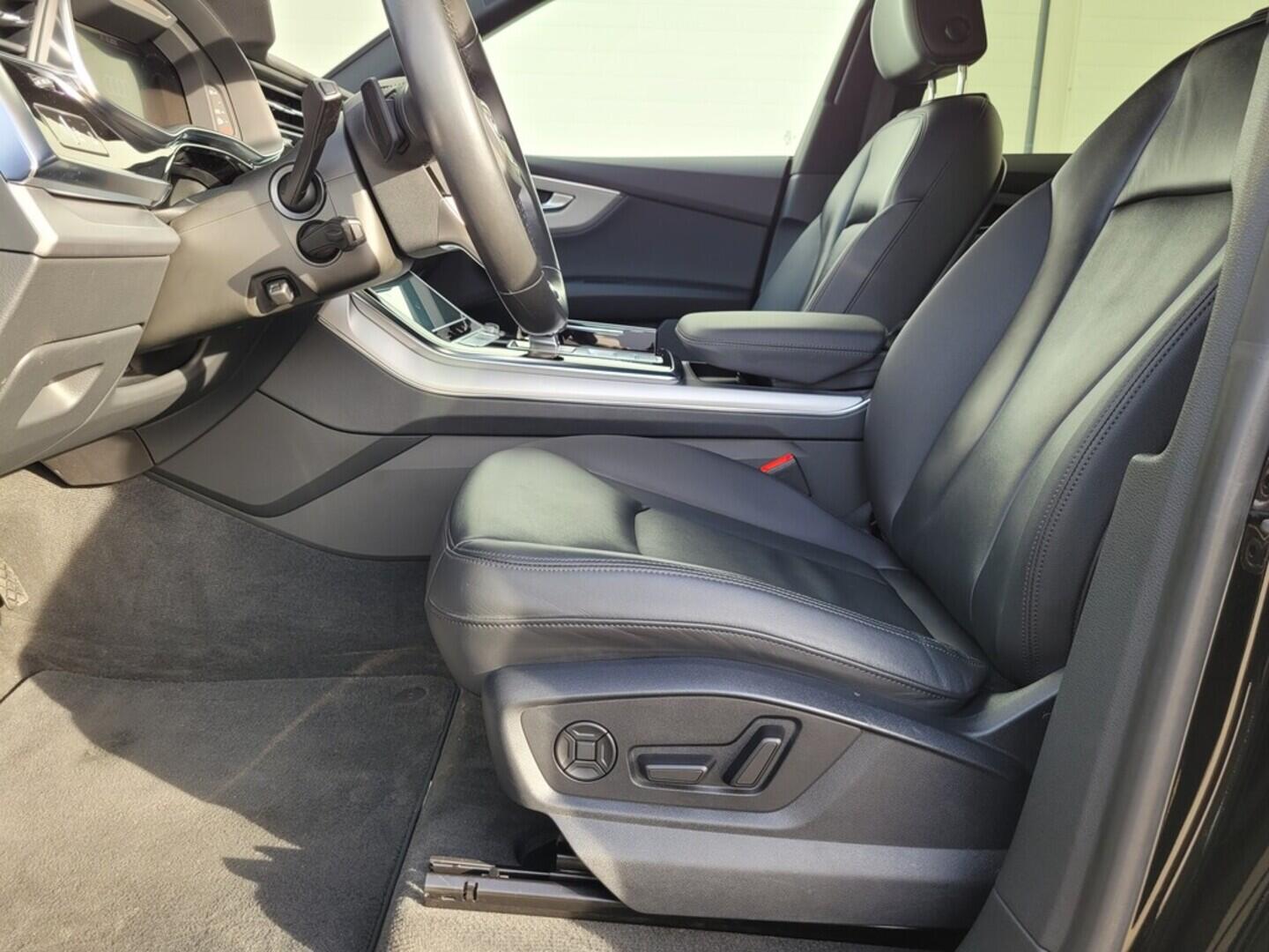 O619K01101_37.webp_Q8  3.0 TFSI 250 kW automat, DPH