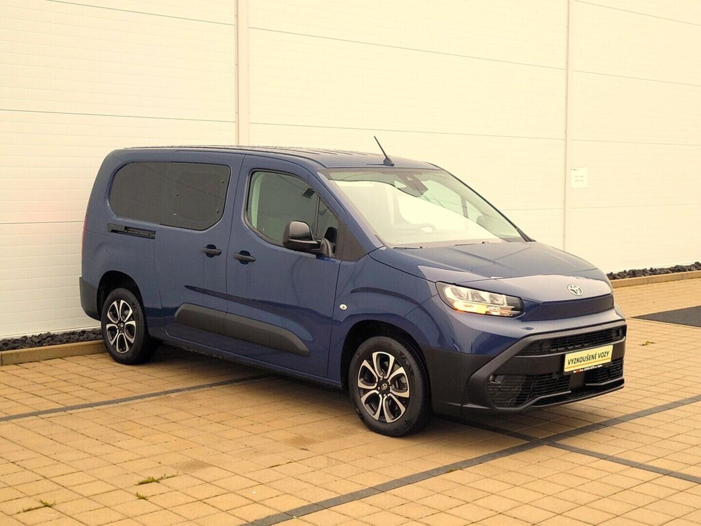 O619K01102_11.webp_PROACE CITY CrewCab 1.5 D-4D 96 kW automat, DPH