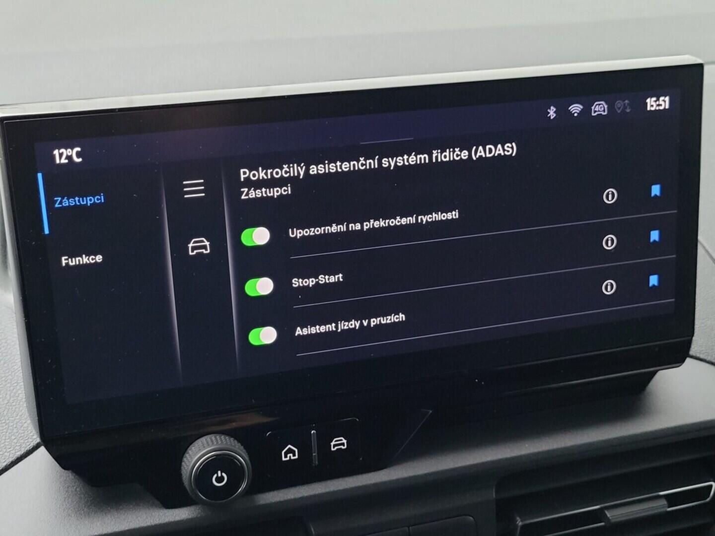 O619K01102_24.webp_PROACE CITY CrewCab 1.5 D-4D 96 kW automat, DPH