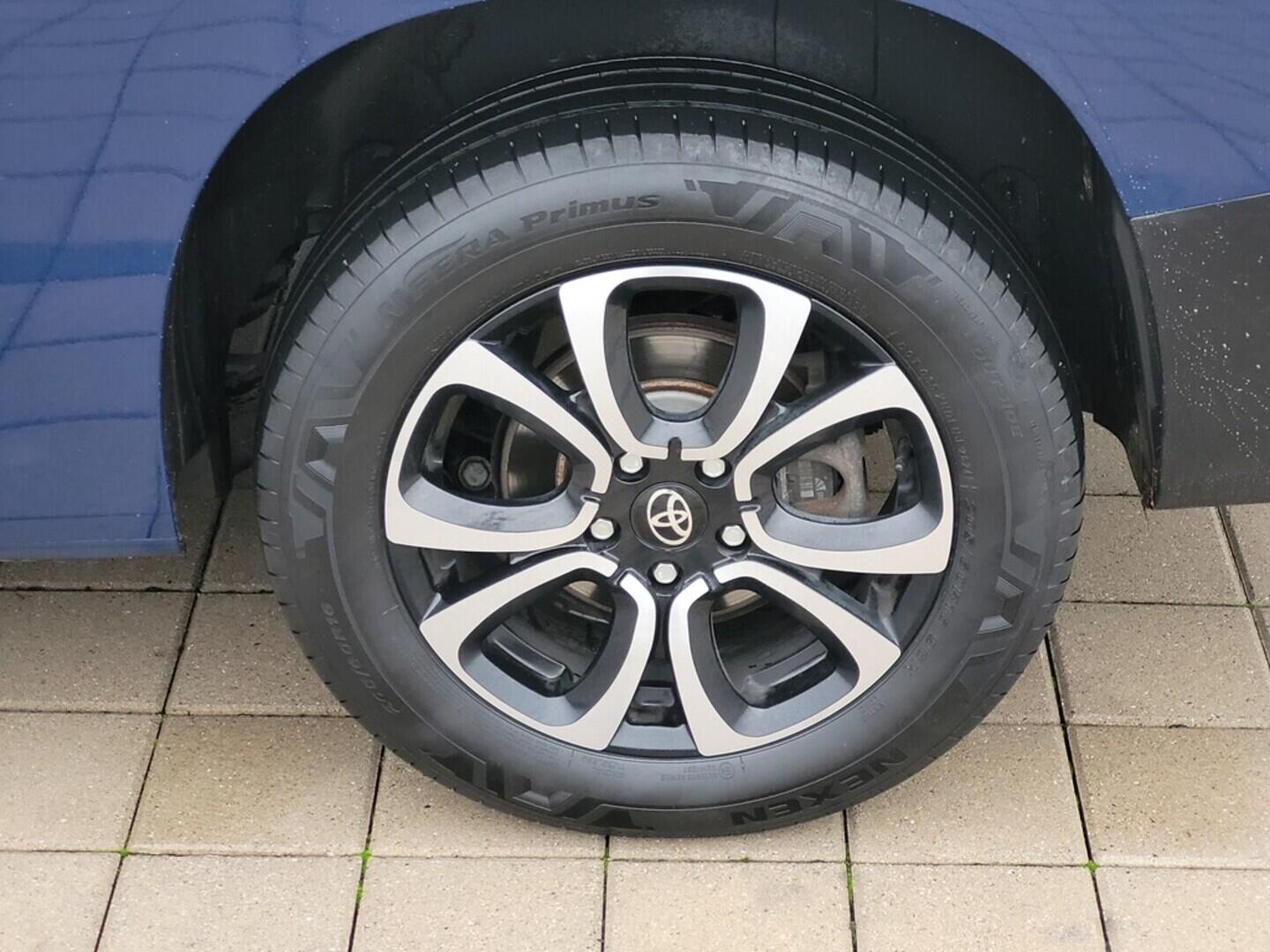 O619K01102_28.webp_PROACE CITY CrewCab 1.5 D-4D 96 kW automat, DPH