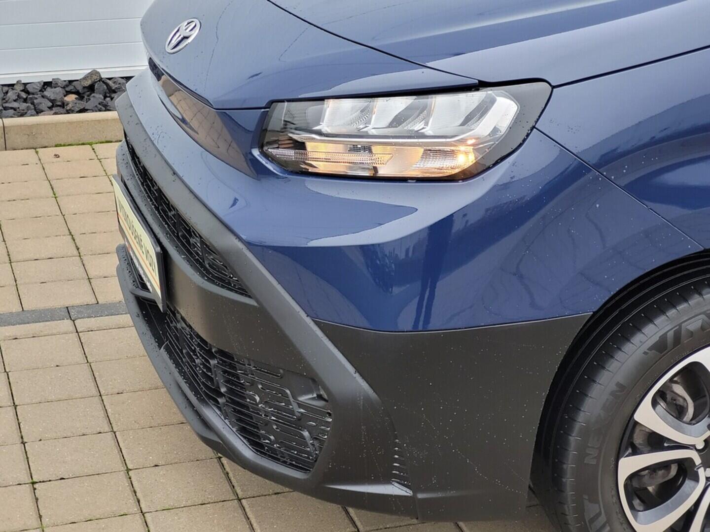 O619K01102_29.webp_PROACE CITY CrewCab 1.5 D-4D 96 kW automat, DPH