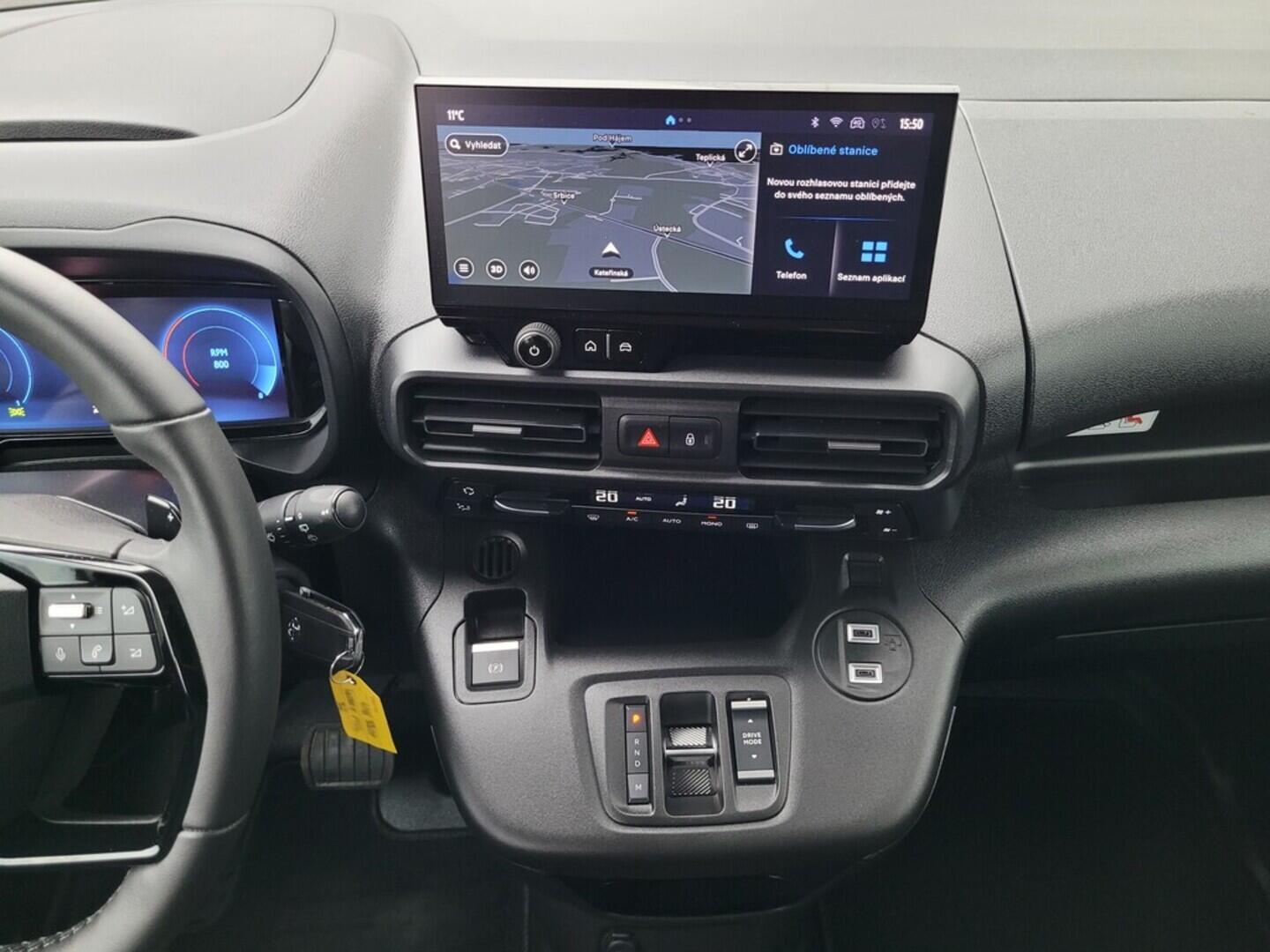 O619K01102_34.webp_PROACE CITY CrewCab 1.5 D-4D 96 kW automat, DPH