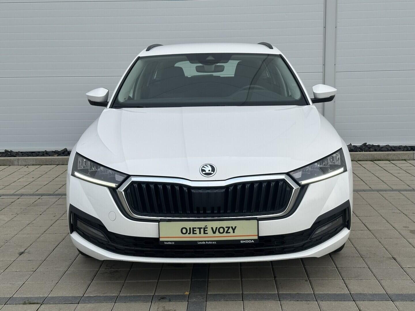 O619K01103_11.webp_OCTAVIA Ambition 2.0 TDI 85 kW manuál, DPH