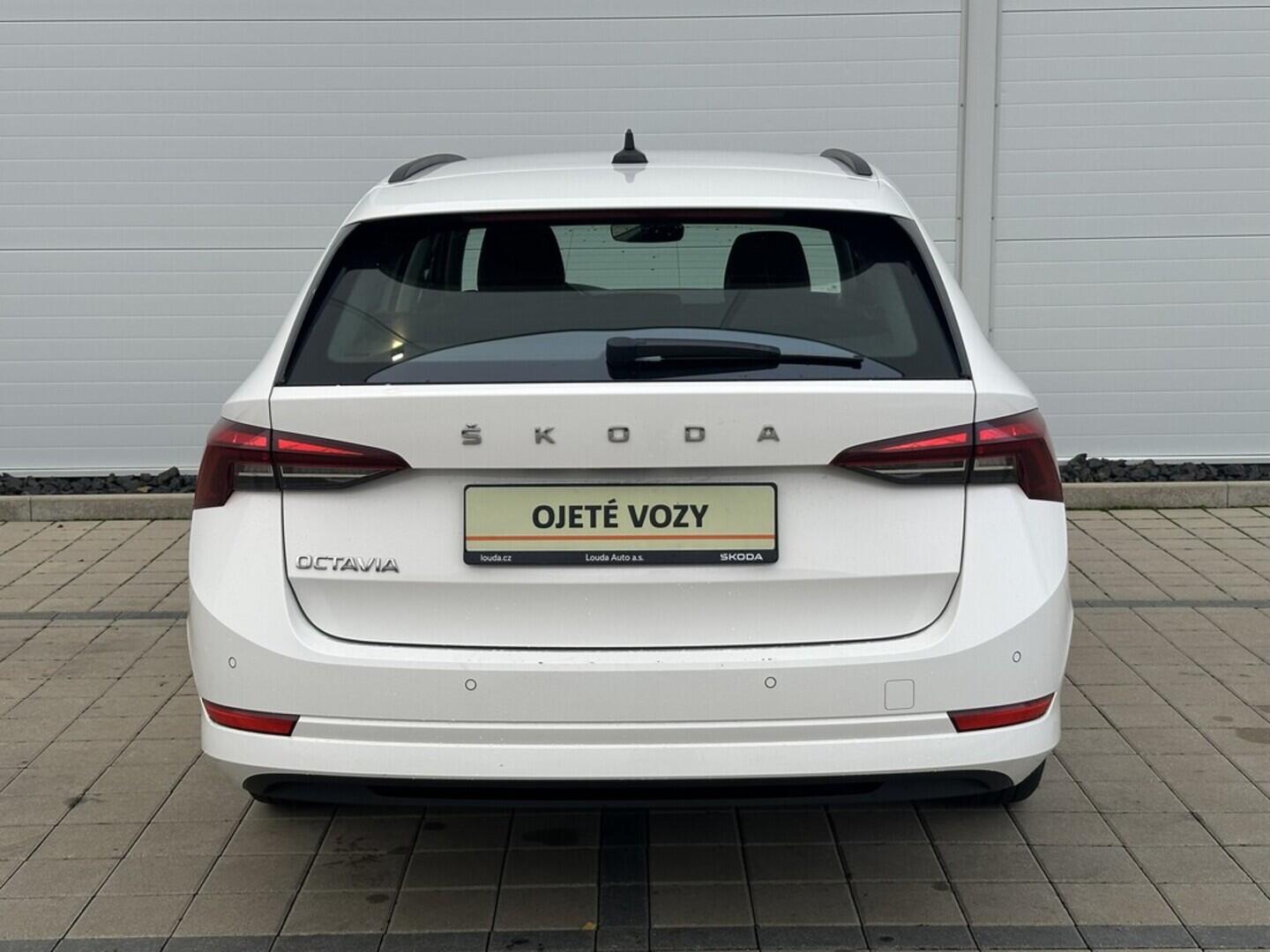 O619K01103_15.webp_OCTAVIA Ambition 2.0 TDI 85 kW manuál, DPH