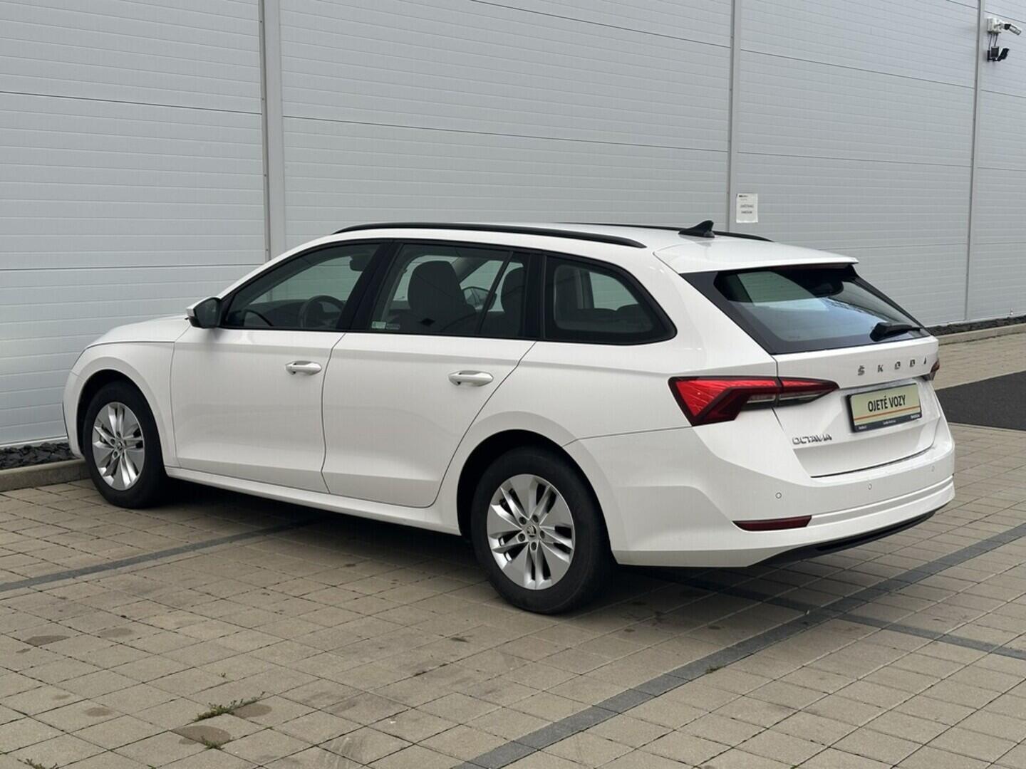 O619K01103_16.webp_OCTAVIA Ambition 2.0 TDI 85 kW manuál, DPH