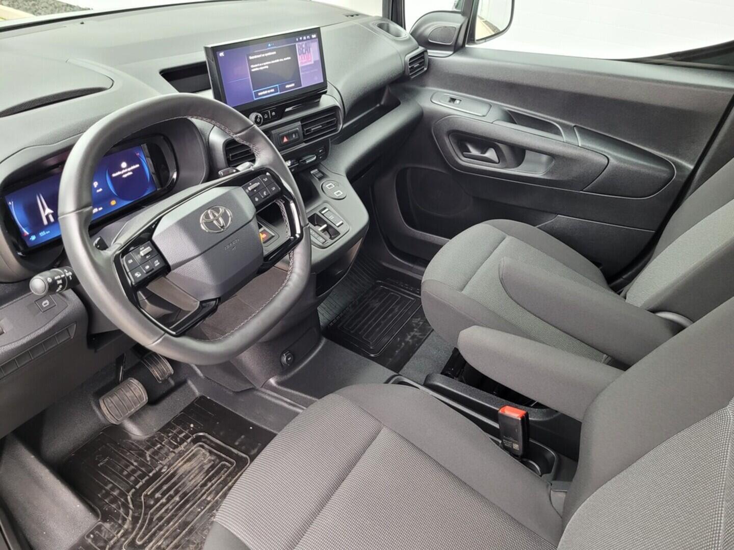 O619K01104_31.webp_PROACE CITY  1.5  96 kW automat, DPH