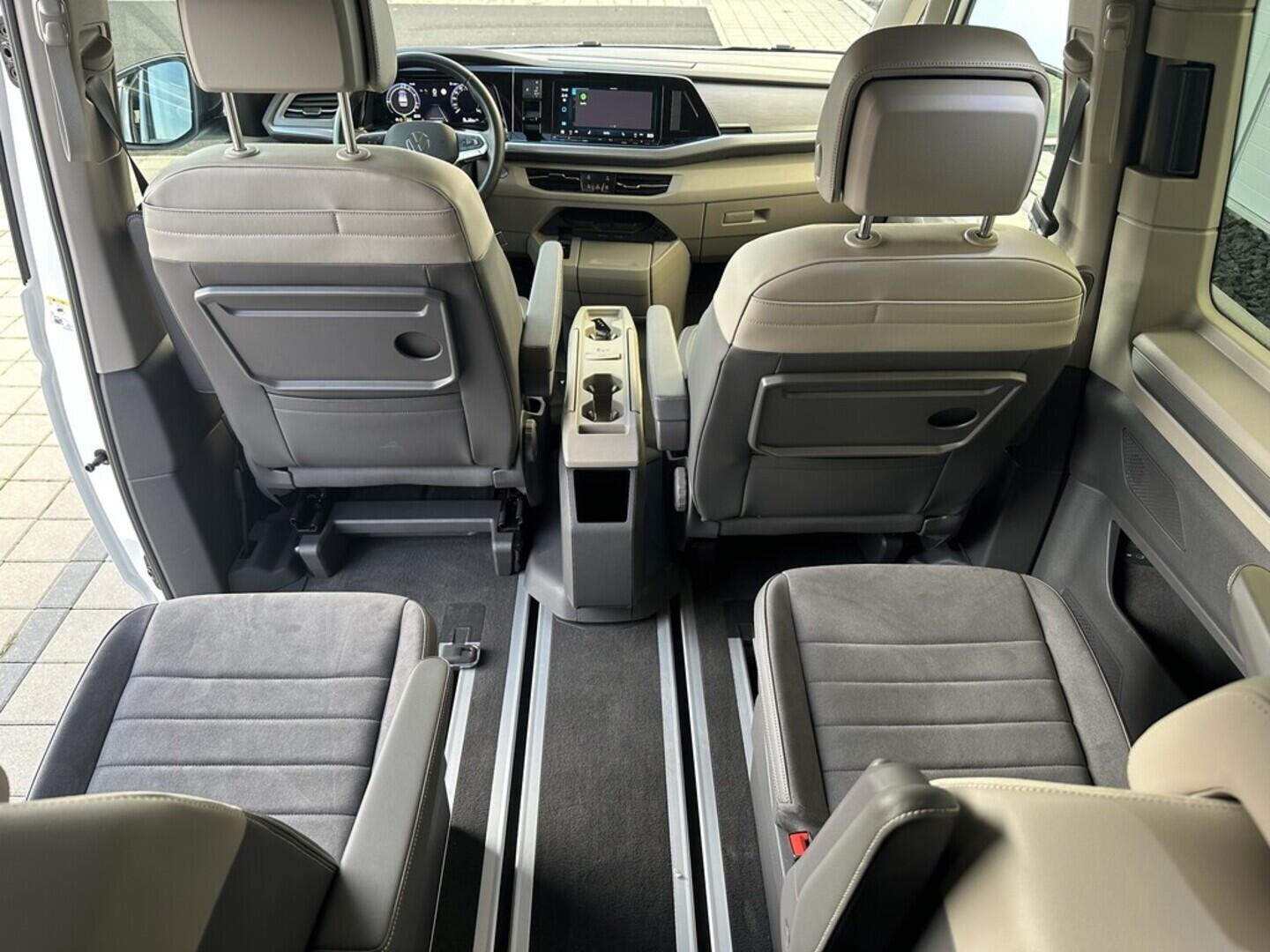 O619K01105_33.webp_MULTIVAN LONG LIFE 1,5 TSI PHEV 4M 1.5 TSI 130 kW automat, DPH