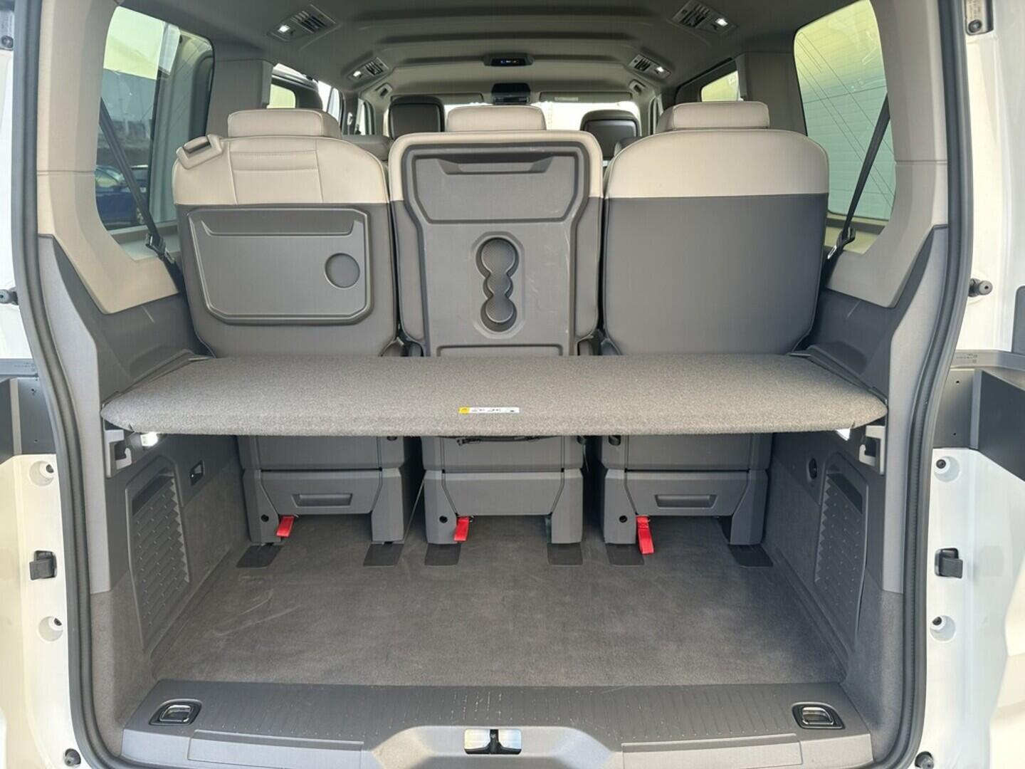 O619K01105_34.webp_MULTIVAN LONG LIFE 1,5 TSI PHEV 4M 1.5 TSI 130 kW automat, DPH