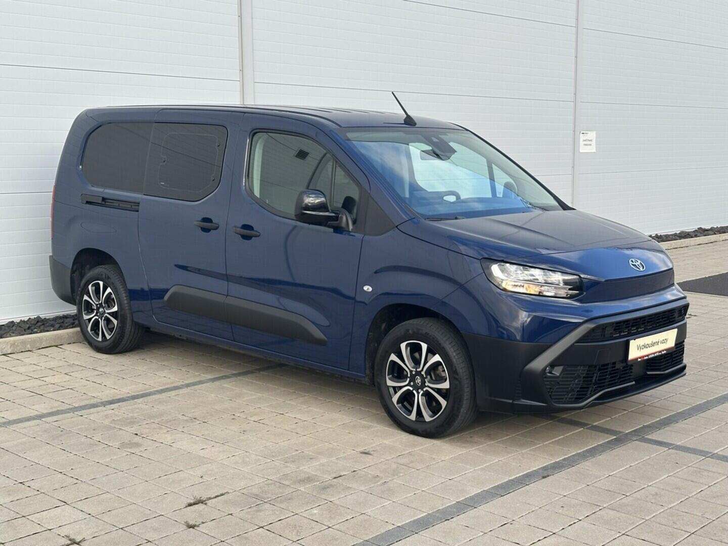 O619K01106_12.webp_PROACE CITY CrewCab Active 1.5  96 kW manuál, DPH