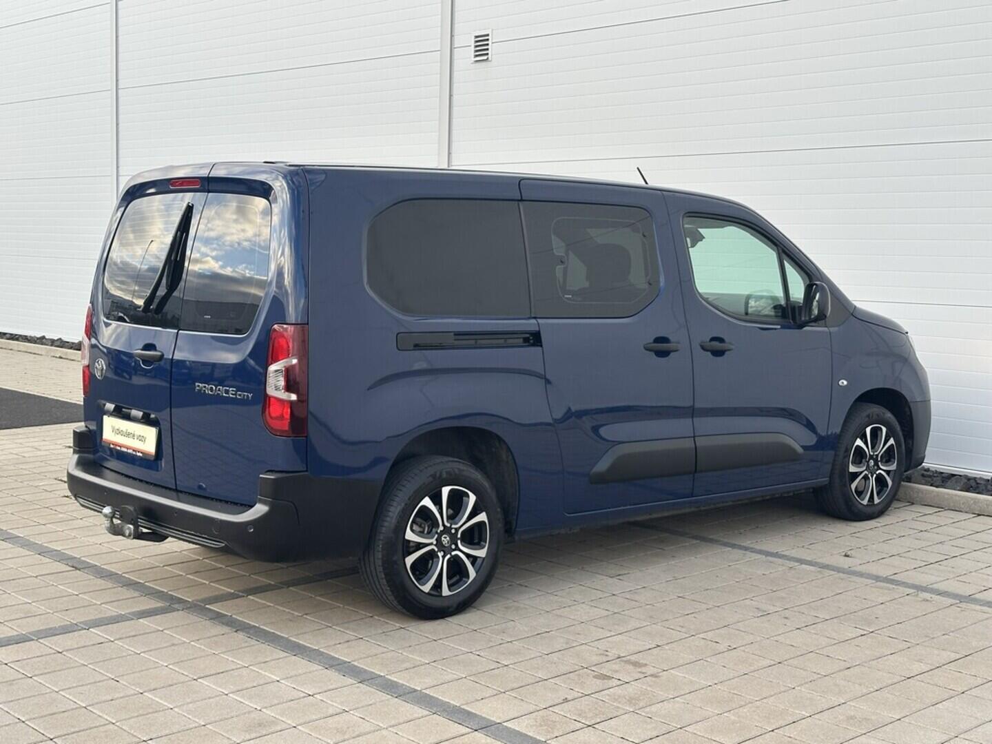 O619K01106_14.webp_PROACE CITY CrewCab Active 1.5  96 kW manuál, DPH