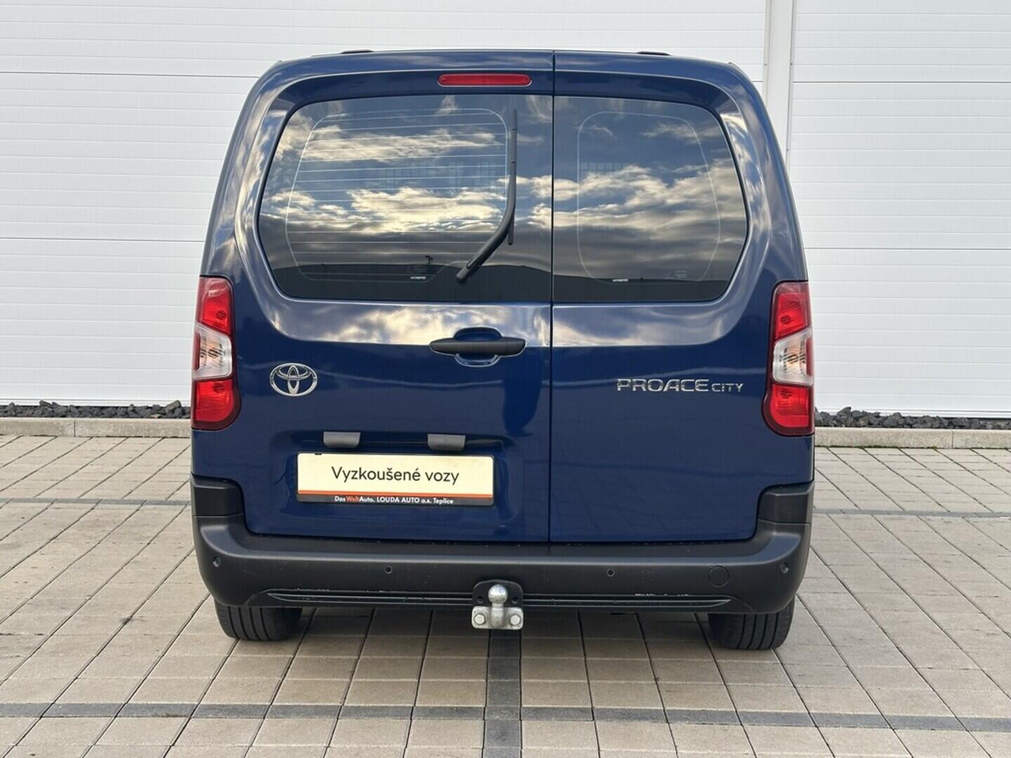 O619K01106_15.webp_PROACE CITY CrewCab Active 1.5  96 kW manuál, DPH