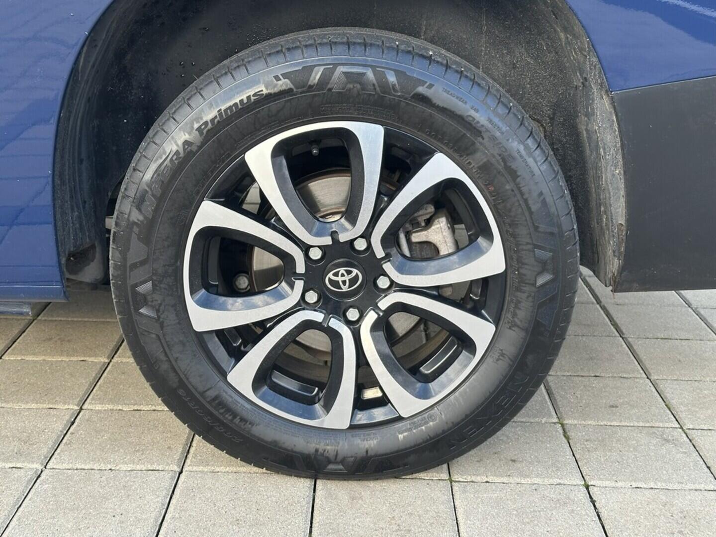 O619K01106_32.webp_PROACE CITY CrewCab Active 1.5  96 kW manuál, DPH