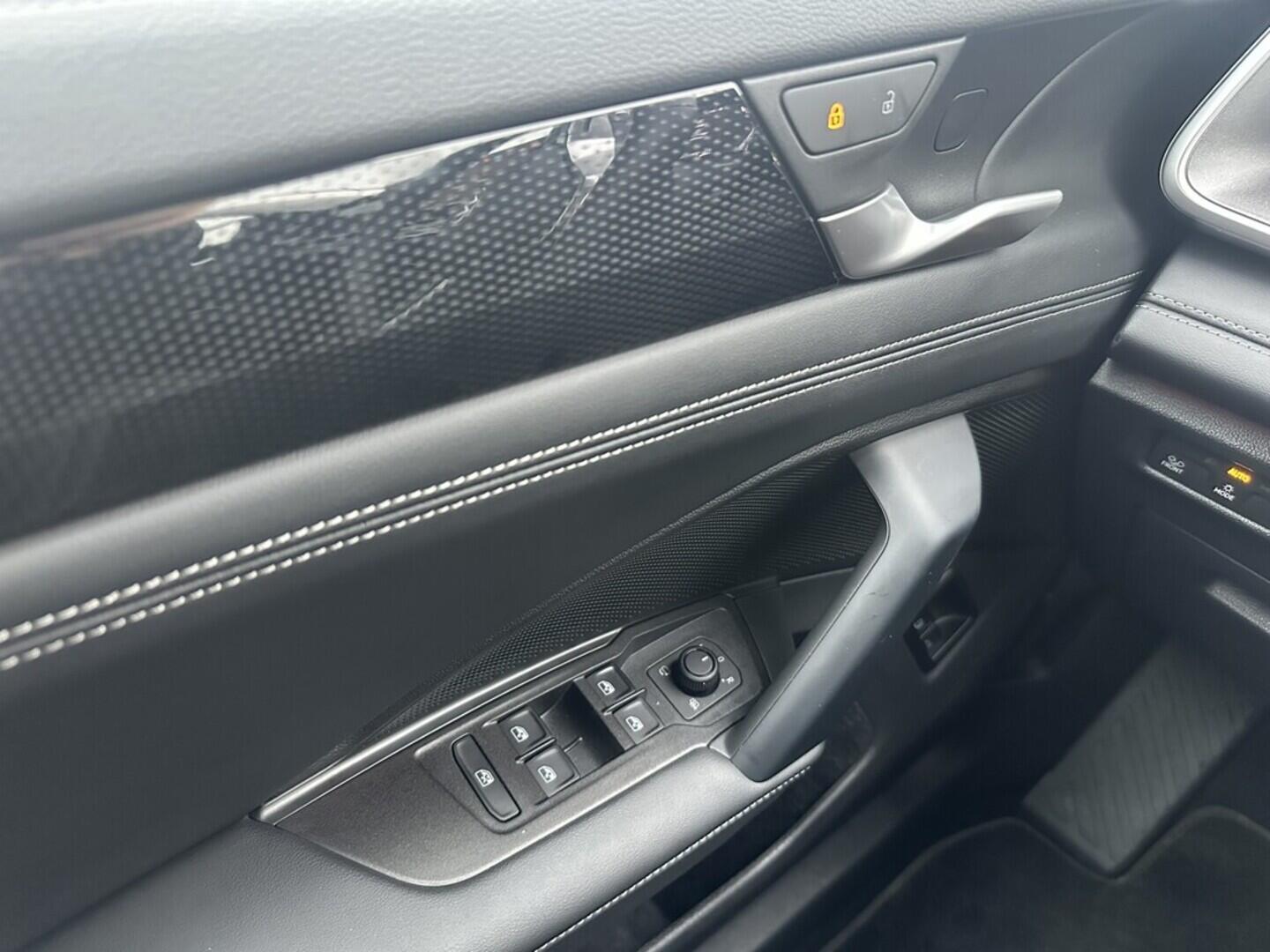 O619K01108_23.webp_TAYRON Life 1.5 TSI 110 kW automat, DPH