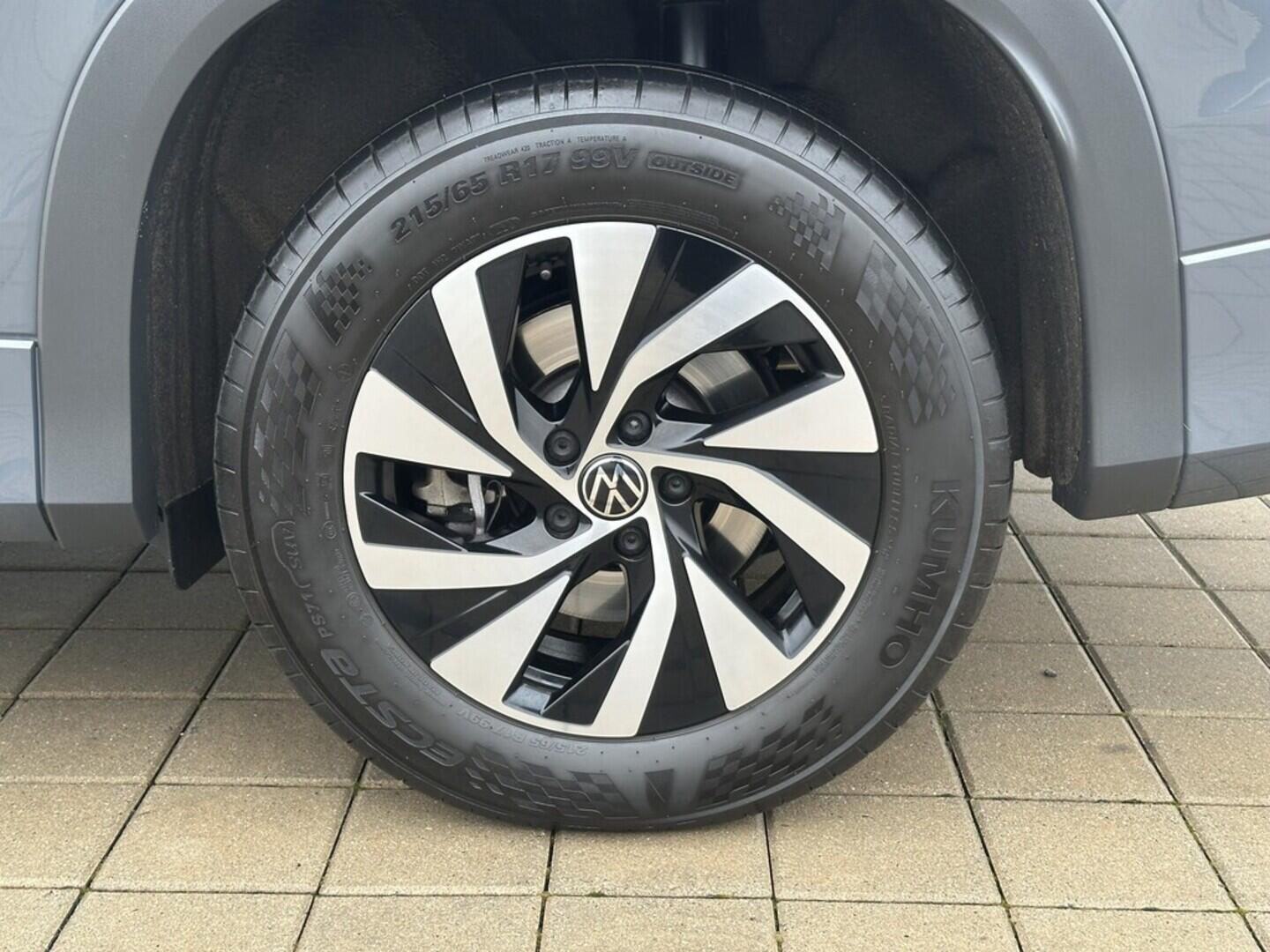 O619K01108_30.webp_TAYRON Life 1.5 TSI 110 kW automat, DPH