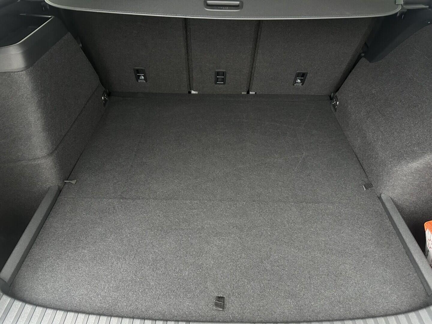 O619K01108_31.webp_TAYRON Life 1.5 TSI 110 kW automat, DPH