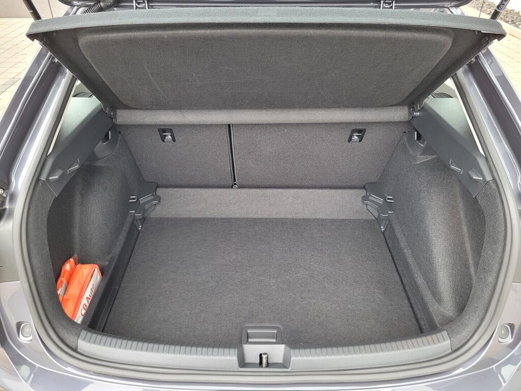 O619K01109_21.webp_TAIGO  1.0 TSI 70 kW manuál, DPH