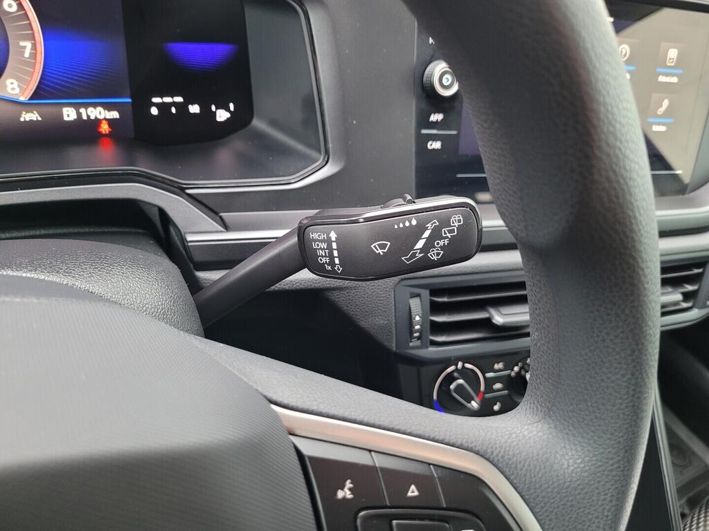 O619K01109_24.webp_TAIGO  1.0 TSI 70 kW manuál, DPH