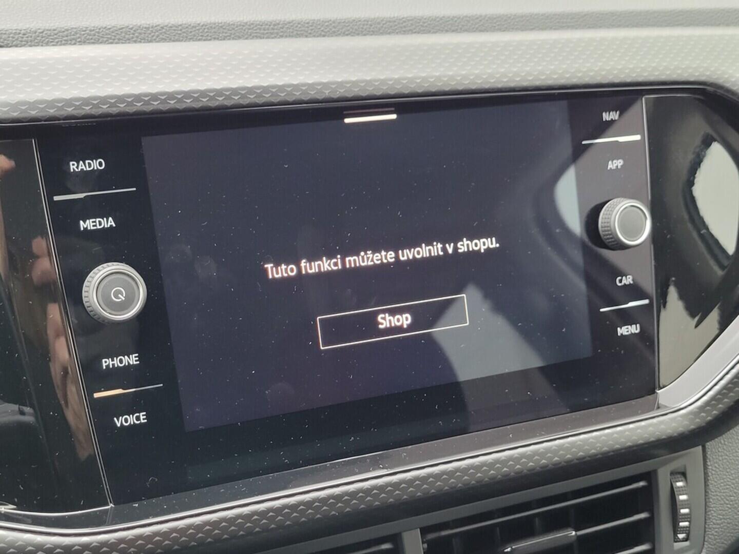 O619K01111_26.webp_T-CROSS Life 1.0 TSI 81 kW automat, DPH