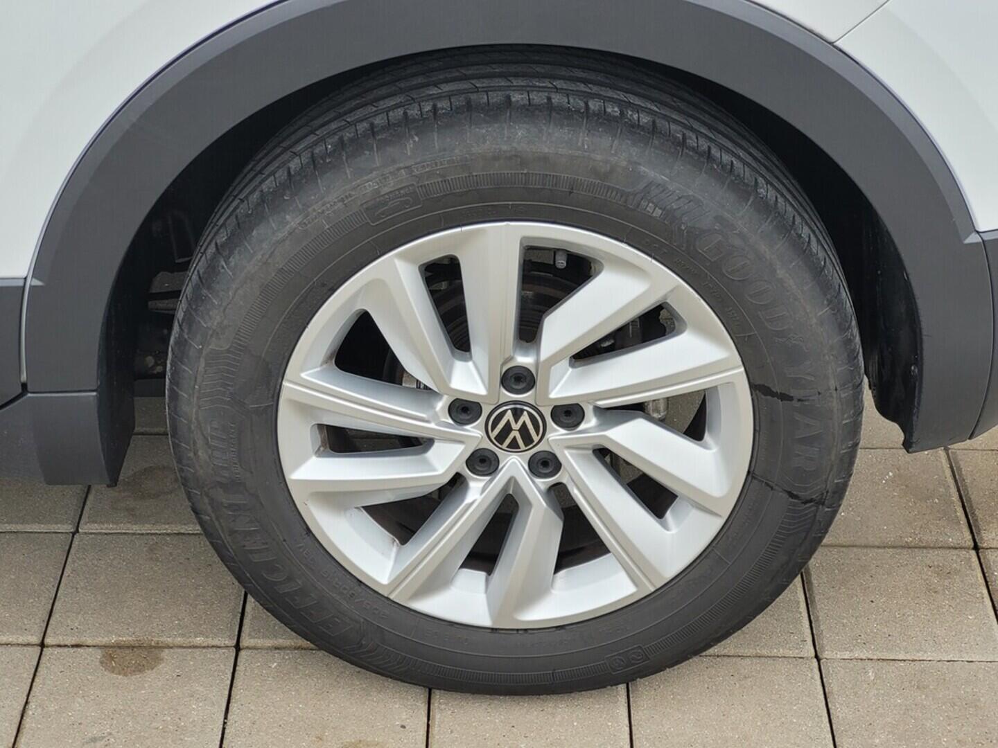 O619K01111_30.webp_T-CROSS Life 1.0 TSI 81 kW automat, DPH