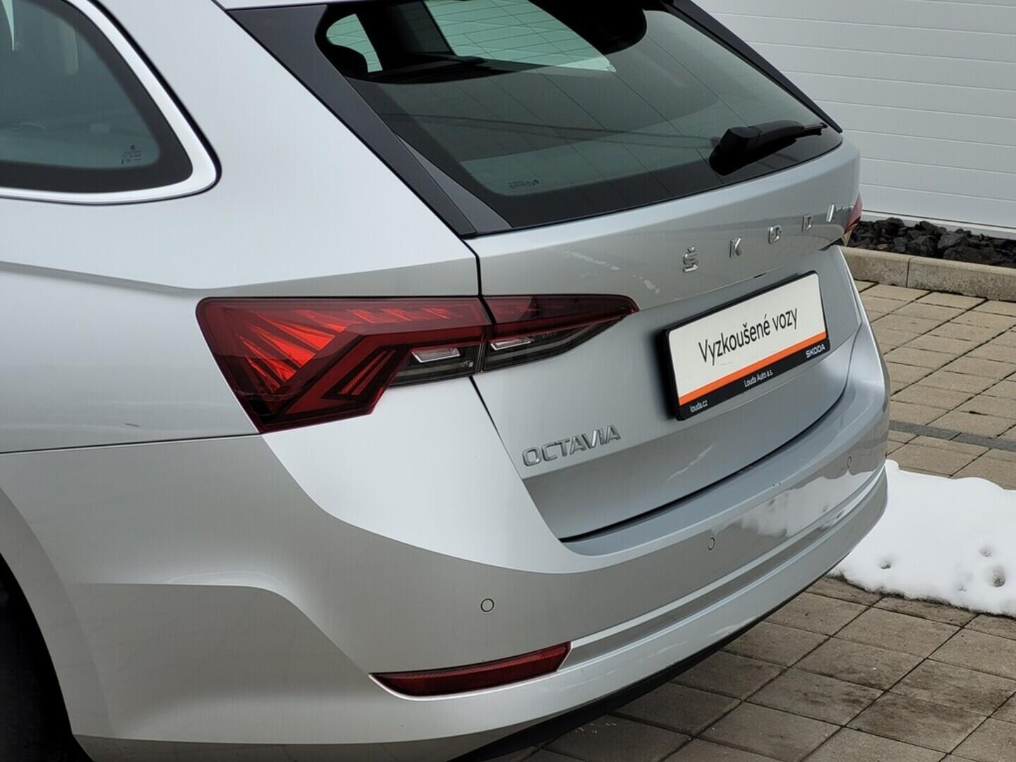 O619K01112_30.webp_OCTAVIA Style 1.5 TSI 110 kW manuál, DPH