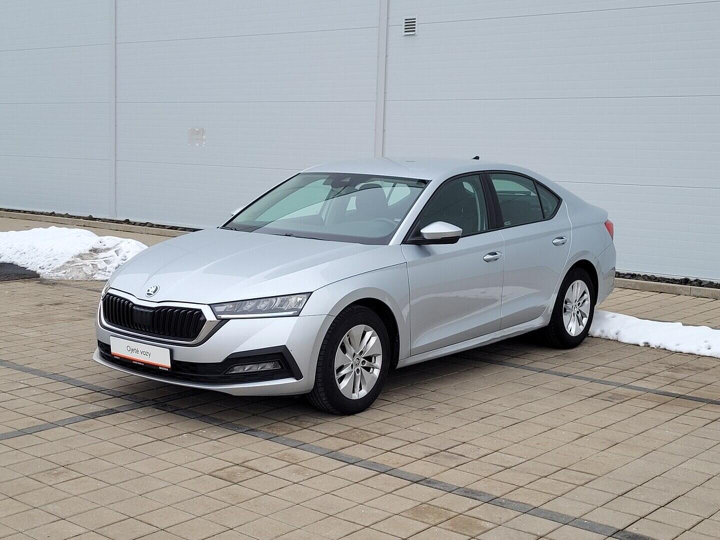 O619K01113_10.webp_OCTAVIA Ambition 2.0 TDI 85 kW manuál, DPH