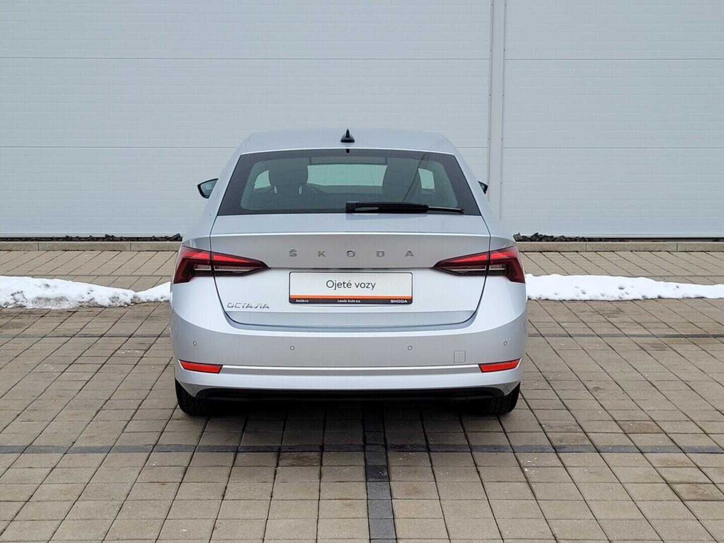 O619K01113_15.webp_OCTAVIA Ambition 2.0 TDI 85 kW manuál, DPH