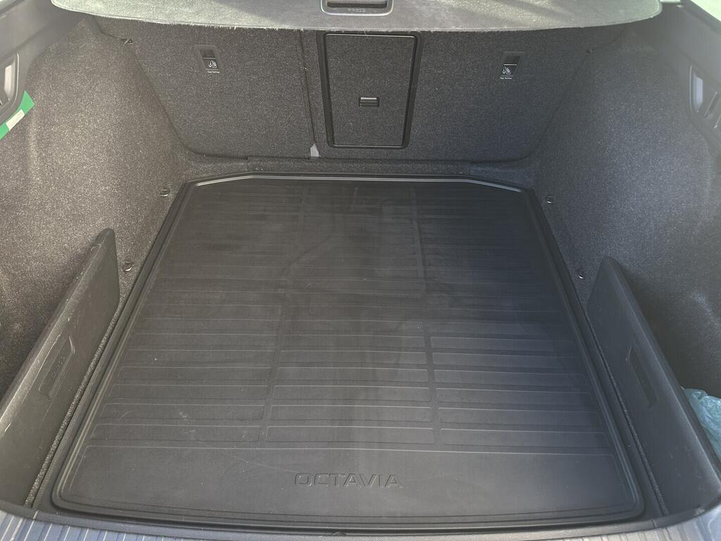 O619K01114_33.webp_OCTAVIA Style 2.0 TDI 85 kW manuál, DPH