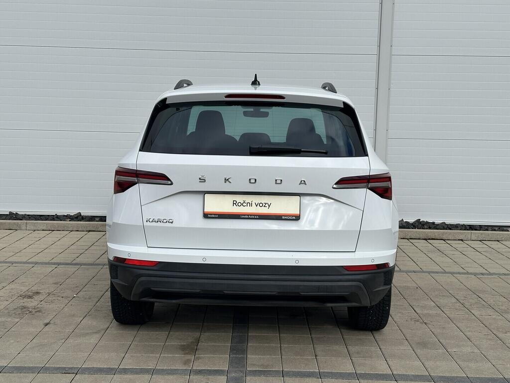 O619K01117_15.webp_KAROQ Ambition 1.5  110 kW manuál, DPH