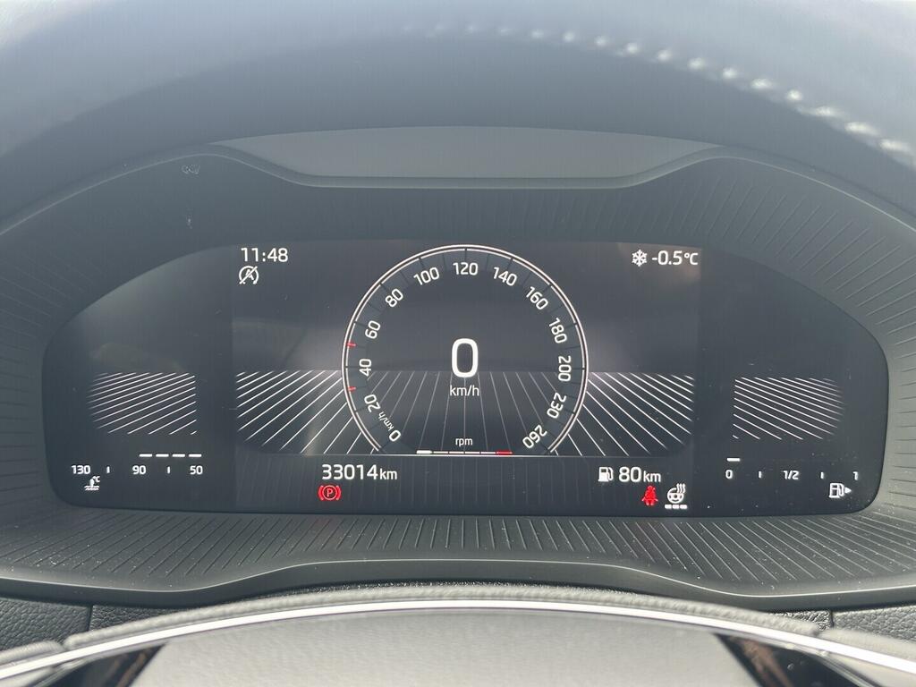 O619K01117_19.webp_KAROQ Ambition 1.5  110 kW manuál, DPH