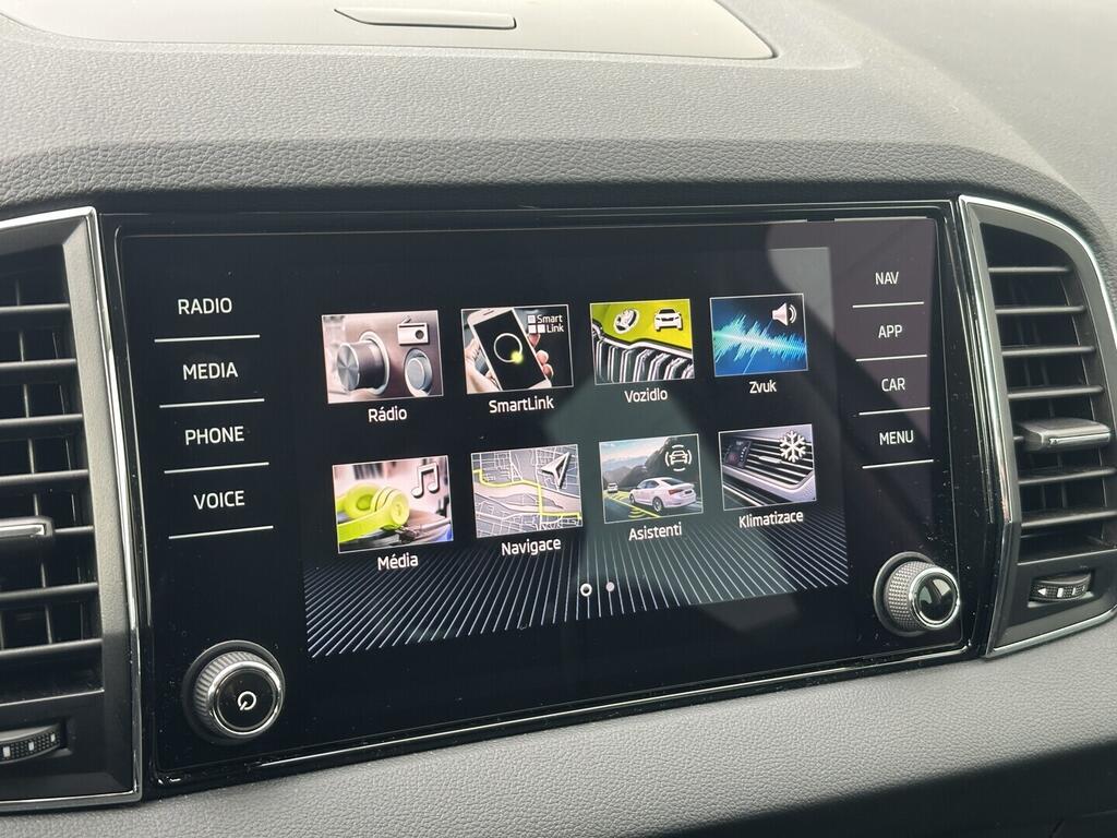 O619K01117_25.webp_KAROQ Ambition 1.5  110 kW manuál, DPH