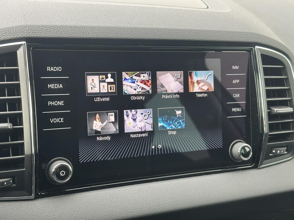 O619K01117_26.webp_KAROQ Ambition 1.5  110 kW manuál, DPH