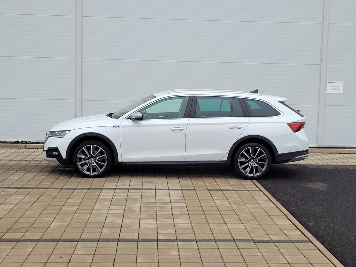 O619K01121_17.webp_OCTAVIA Scout 2.0 TDI 110 kW automat, DPH