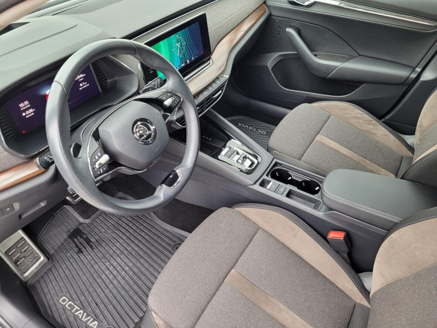 O619K01121_33.webp_OCTAVIA Scout 2.0 TDI 110 kW automat, DPH