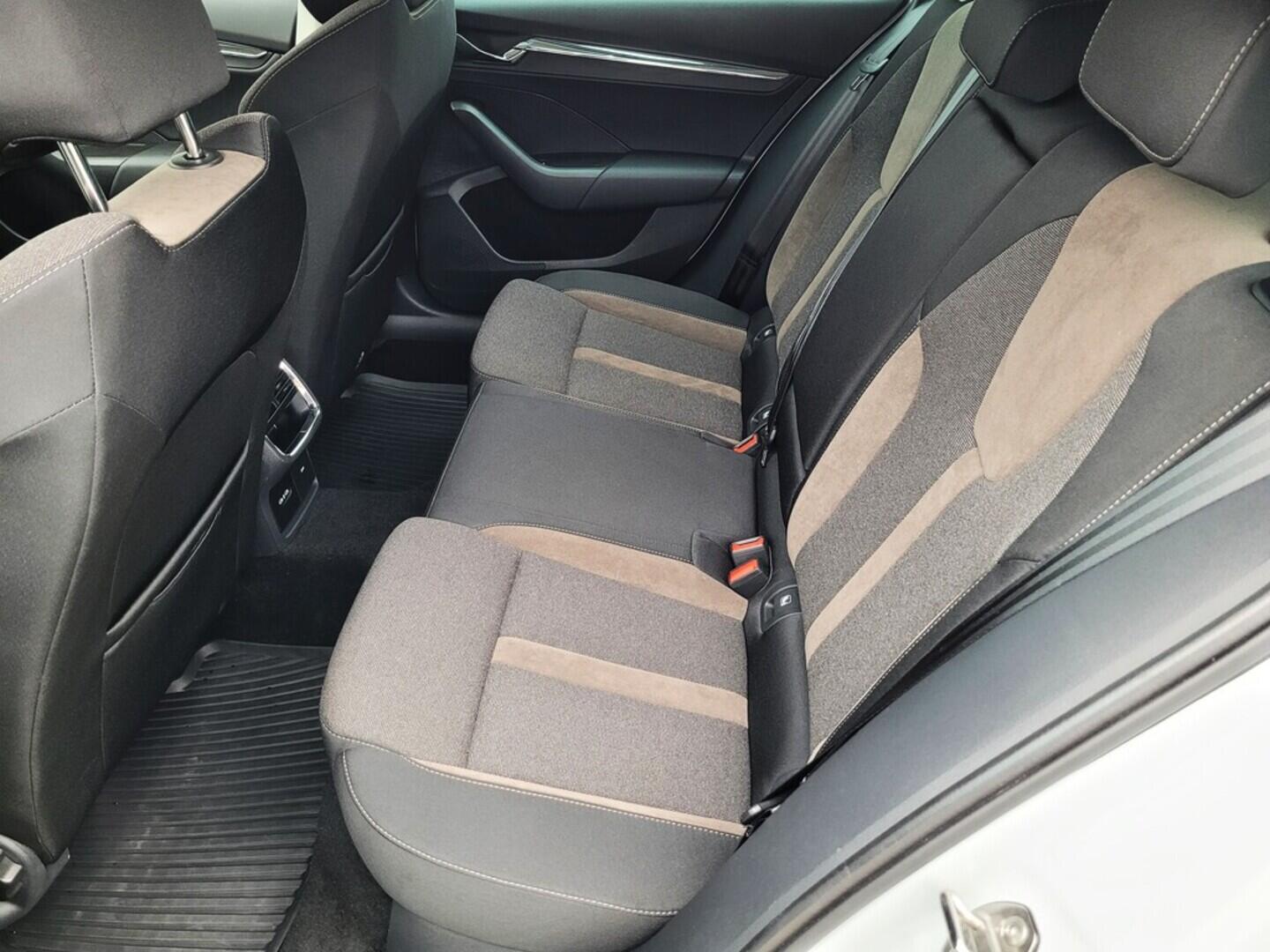 O619K01121_35.webp_OCTAVIA Scout 2.0 TDI 110 kW automat, DPH